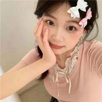 比基尼琼斯和爱的圣殿